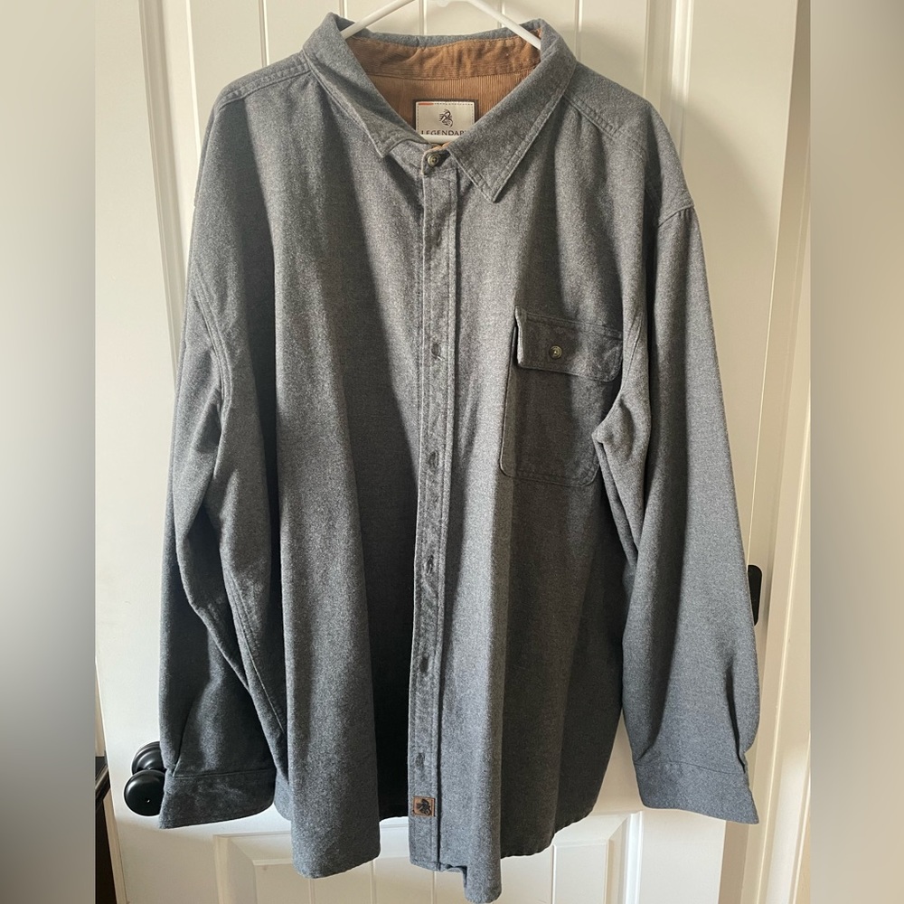 Men’s Legendary Whitetails Gray Button down. 3Xl